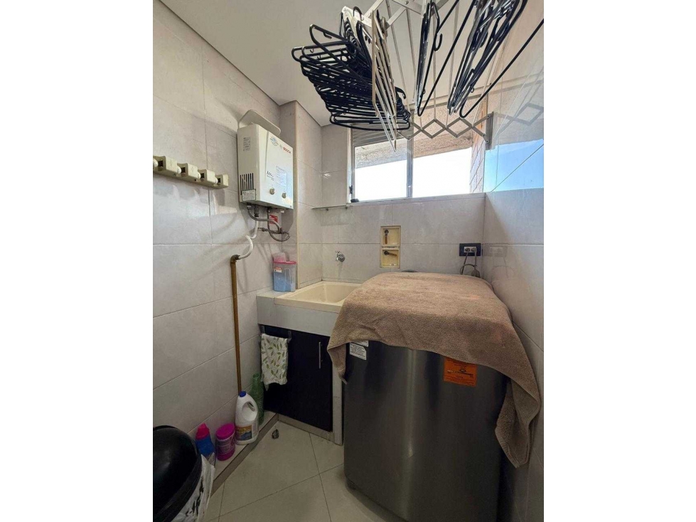 VENTA DE APARTAMENTO LOMA DE LOS BERNAL — foto 4