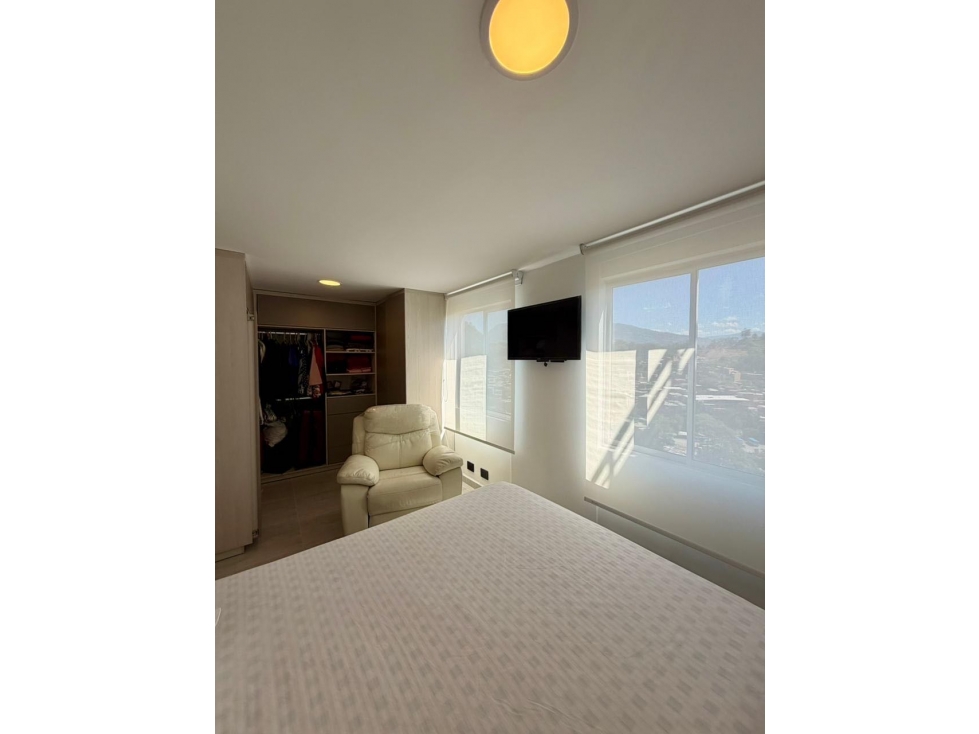 Venta de apartamento Loma de los Bernal Belen , totalmente remodelado — foto 6