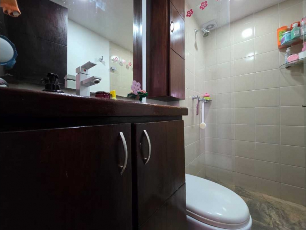 VENTA DE APARTAMENTO LOMA DE LOS BERNAL — foto 6