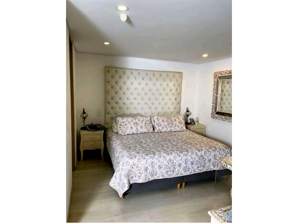 VENTA DE APARTAMENTO REMODELADO EN ENVIGADO Y UNIDAD COMPLETA — foto 6