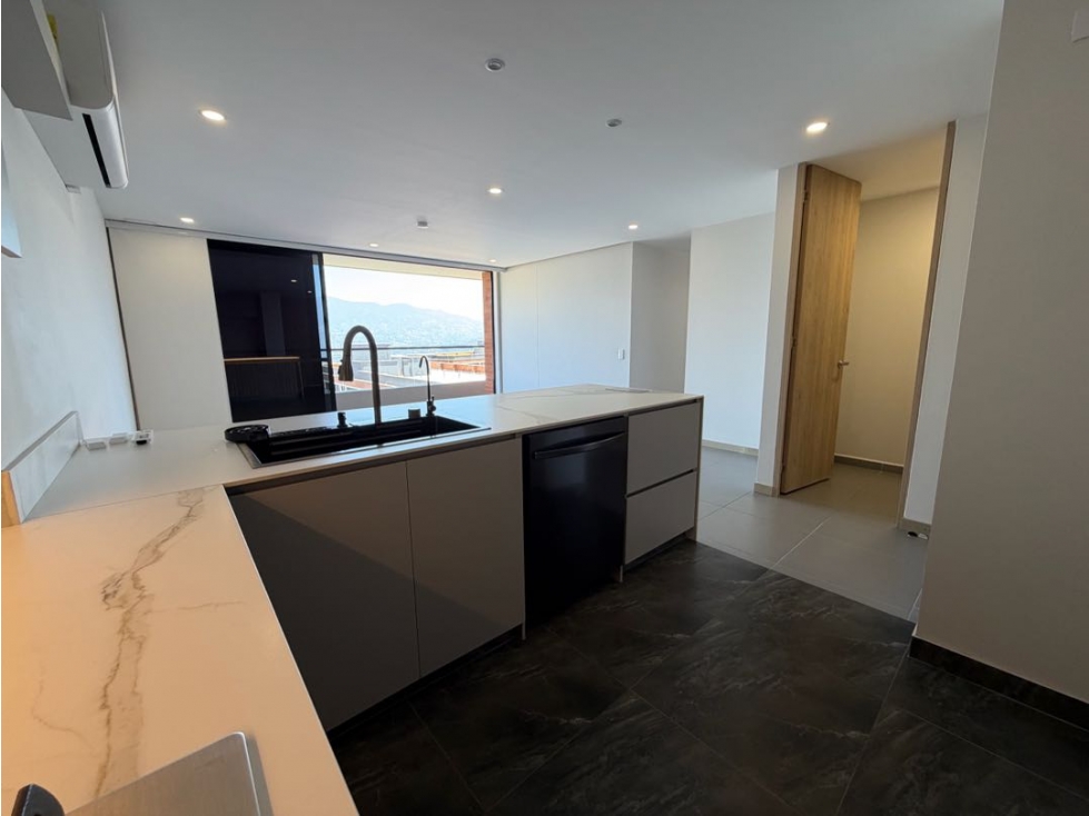 Venta de Apartamento Moderno en El Escobero / Brujas, Envigado — foto 4