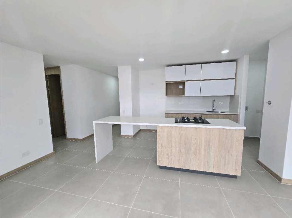 Venta de apartamento para estrenar en Envigado, colegio La Salle. — foto 2