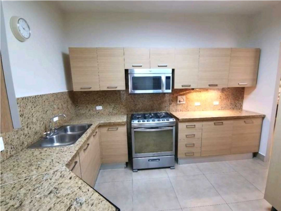 Venta de Apartamento en PH Embassy Village, Clayton — foto 3
