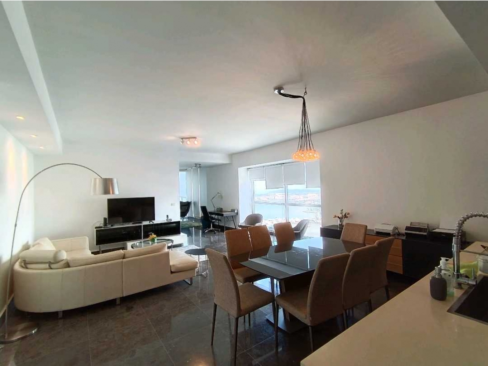 ALQUILER DE APARTAMENTO PH YOO AV BALBOA MARBELLA