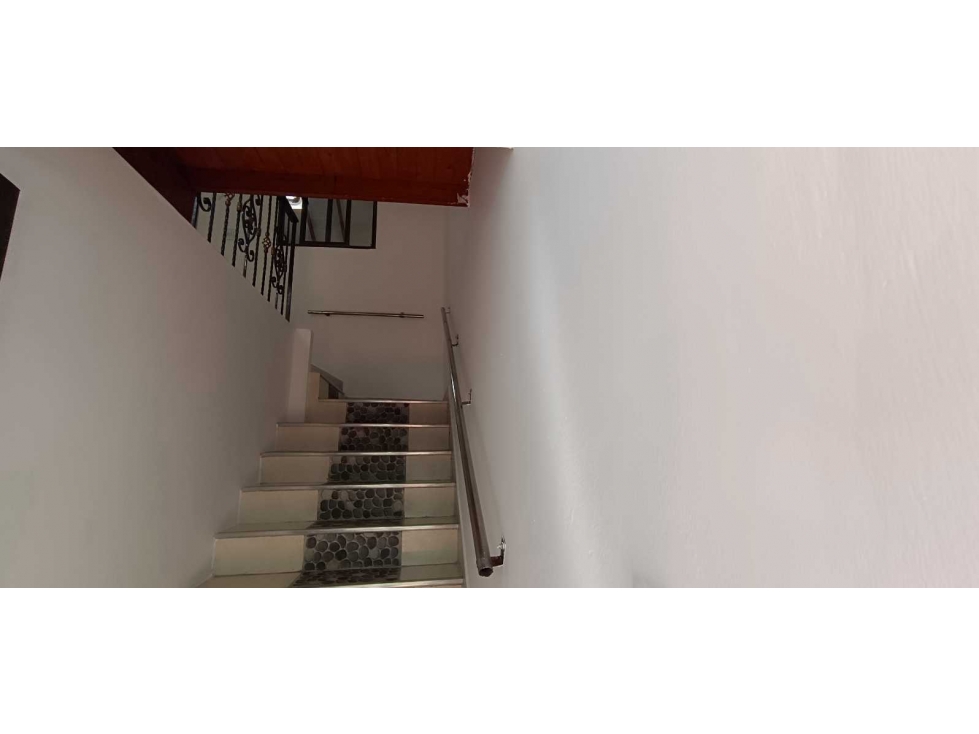VENTA DE APARTAMENTO PISO 2 PH ÚLTIMO GUAYABAL CRISTO REY — foto 2