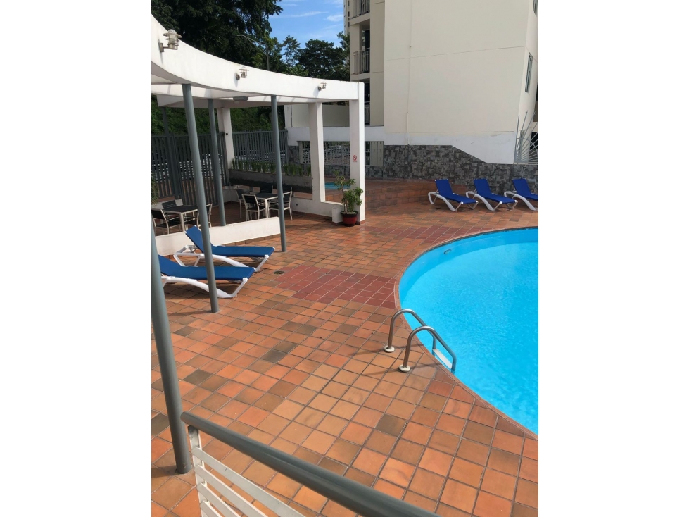 VENTA DE APARTAMENTO PLAZA EDISON PH EL MARE 4000