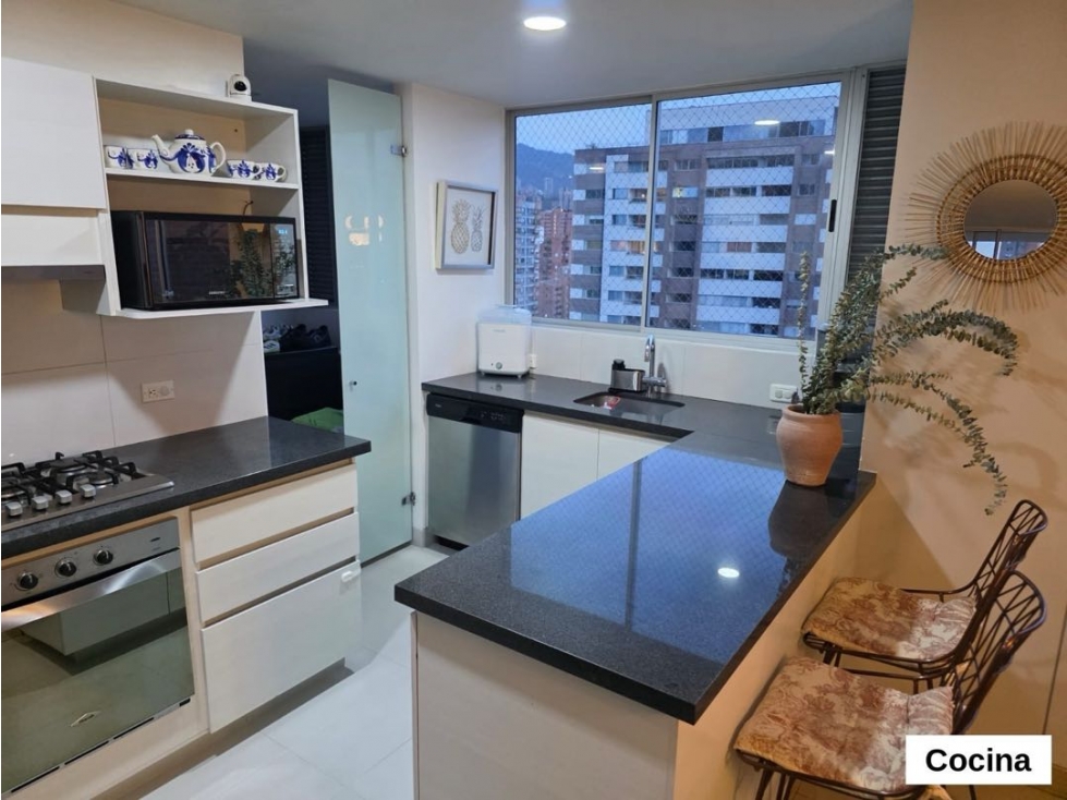 Venta de apartamento Poblado Castropol — foto 4