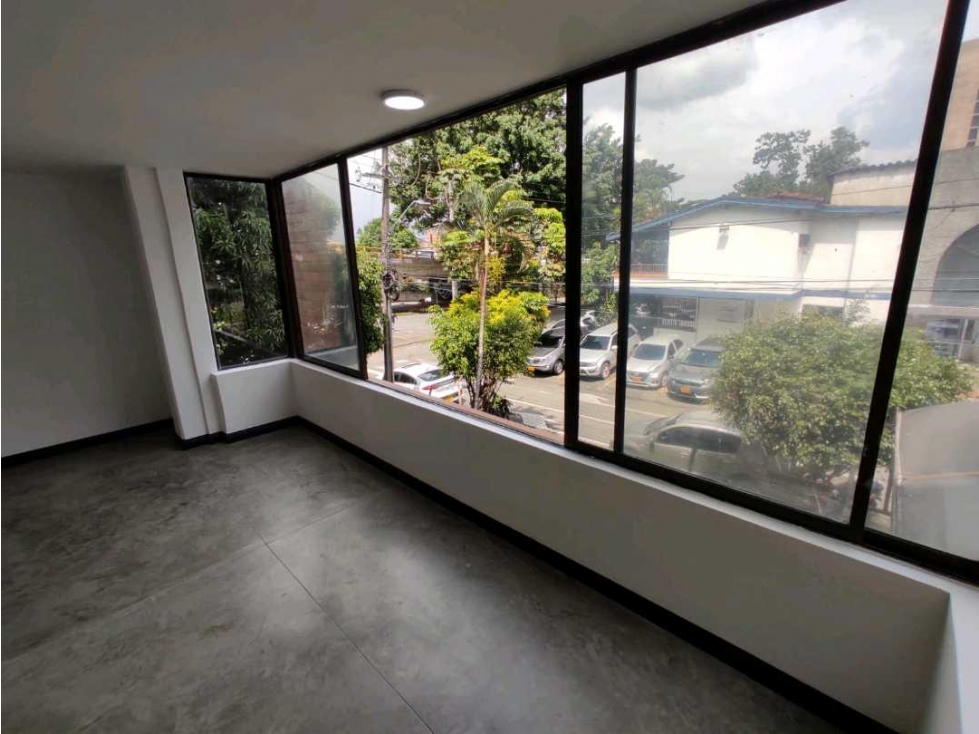 Venta de Apartamento Recién Remodelado en la Aguacatala, Medellín
