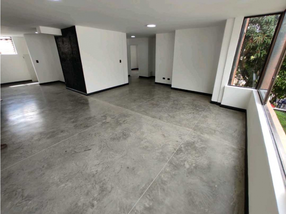 Venta de Apartamento Recién Remodelado en la Aguacatala, Medellín — foto 3