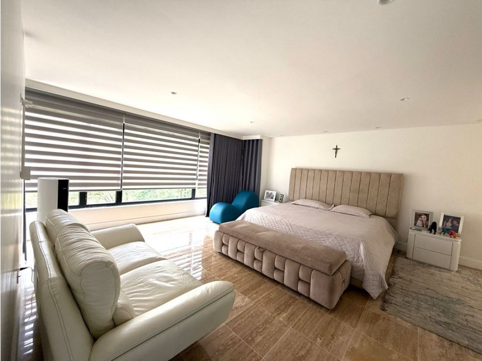 Venta de apartamento reformado sector san Lucas- con espacios amplios