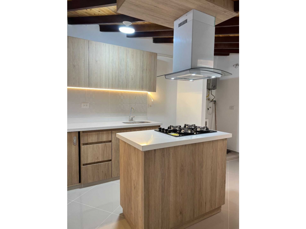 Venta de apartamento reformado en La America — foto 3
