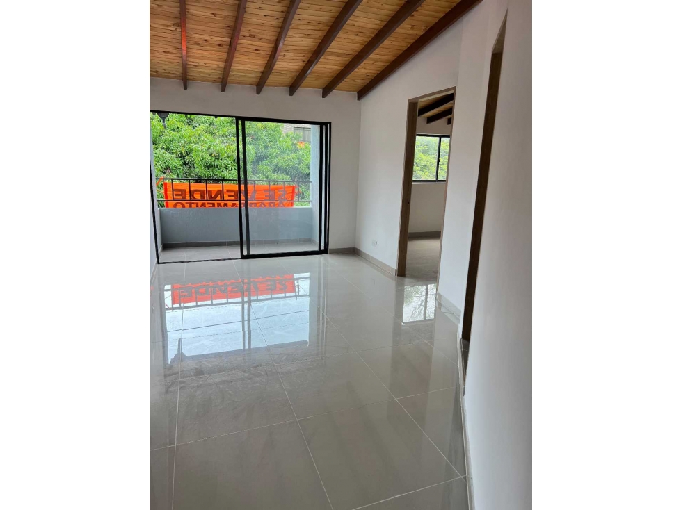 Venta de apartamento reformado en La America — foto 4