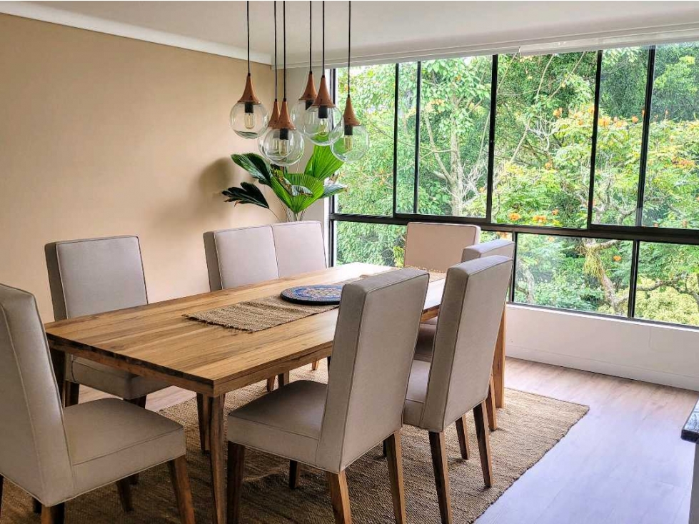 Venta de apartamento remodelado cerca a La Tomatera/Poblado
