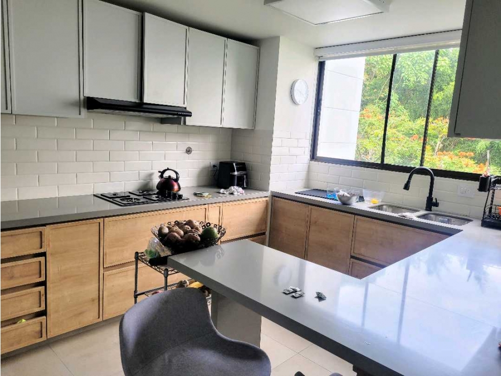 Venta de apartamento remodelado cerca a La Tomatera/Poblado — foto 6
