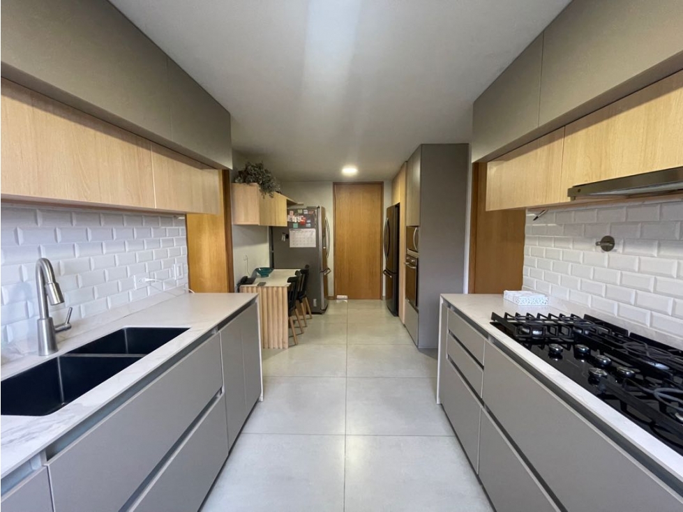 VENTA DE APARTAMENTO REMODELADO SECTOR EL POBLADO — foto 6