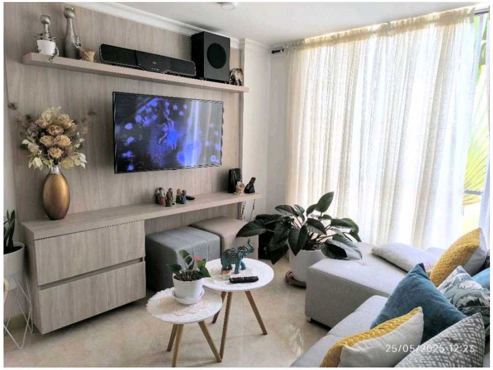 Venta de apartamento remodelado en San Javier, Medellín — foto 2