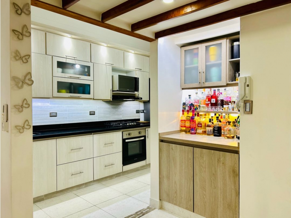 VENTA DE APARTAMENTO REMODELADO- LOS ANGELES CENTRO DE MEDELLÍN — foto 2