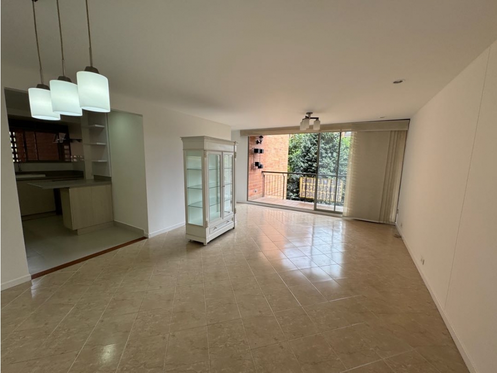 Venta de apartamento remodelado ENVIGADO cerca al Colegio el Teresiano — foto 3