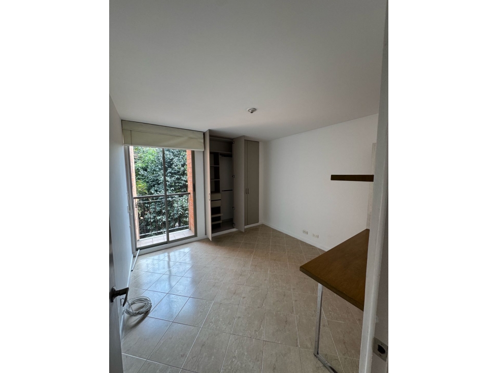 Venta de apartamento remodelado ENVIGADO cerca al Colegio el Teresiano — foto 6