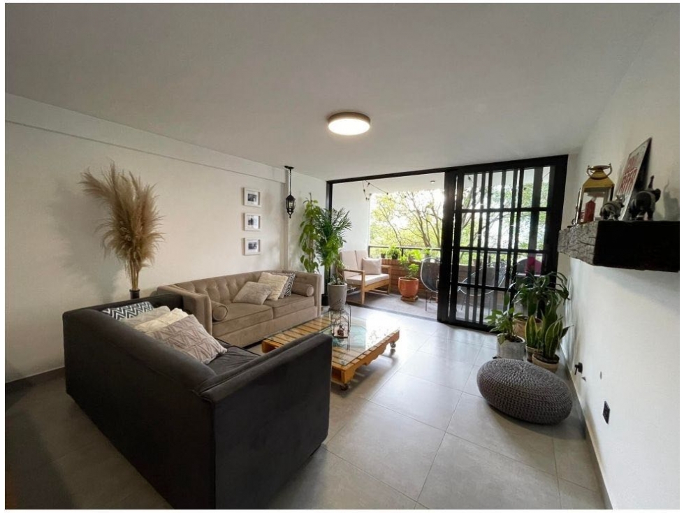 VENTA DE APARTAMENTO REMODELADO EN POBLADO - LAS PALMAS — foto 3