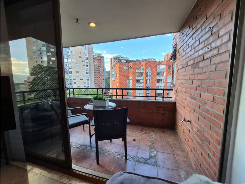 Venta de apartamento sector el tesoro a pocas cuadras caminando