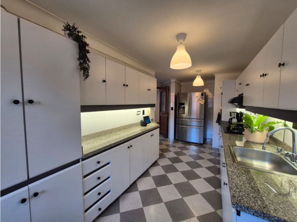 Venta de apartamento sector el tesoro a pocas cuadras caminando — foto 3