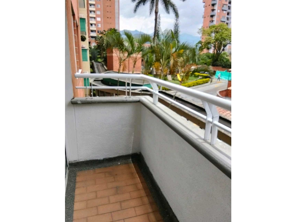 Venta de apartamento sector loma de los Bernal parte baja