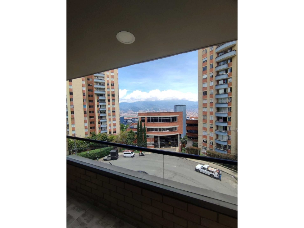 Venta de apartamento Sky 72 Loma del Indio, La Asomadera — foto 4