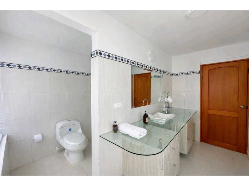 VENTA DE APARTAMENTO SOBRE LA BAHIA DE CASTILLOGRANDE — foto 4