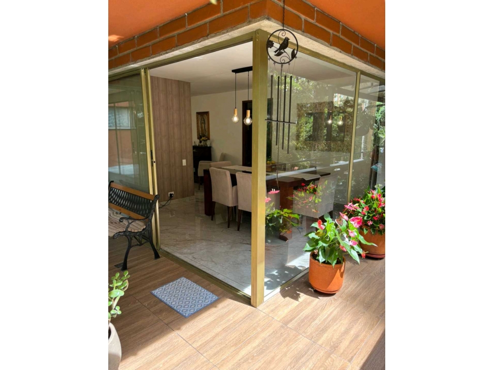 Venta Apartamento Tipo Casa En El Poblado.MILLA DE ORO — foto 4
