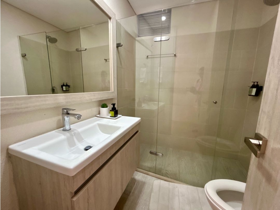Venta de apartamento turístico amoblado. Edifio Martinique.2 alcobas. — foto 6