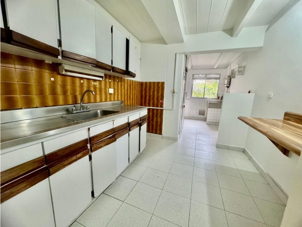 Venta de apartamento ubicación estratégica en parte plana envigado