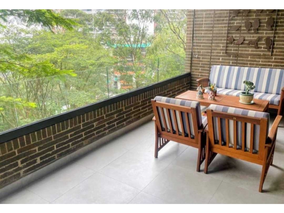 VENTA DE APARTAESTUDIO EN LAS PALMAS, CON VISTA A LA CIUDAD.