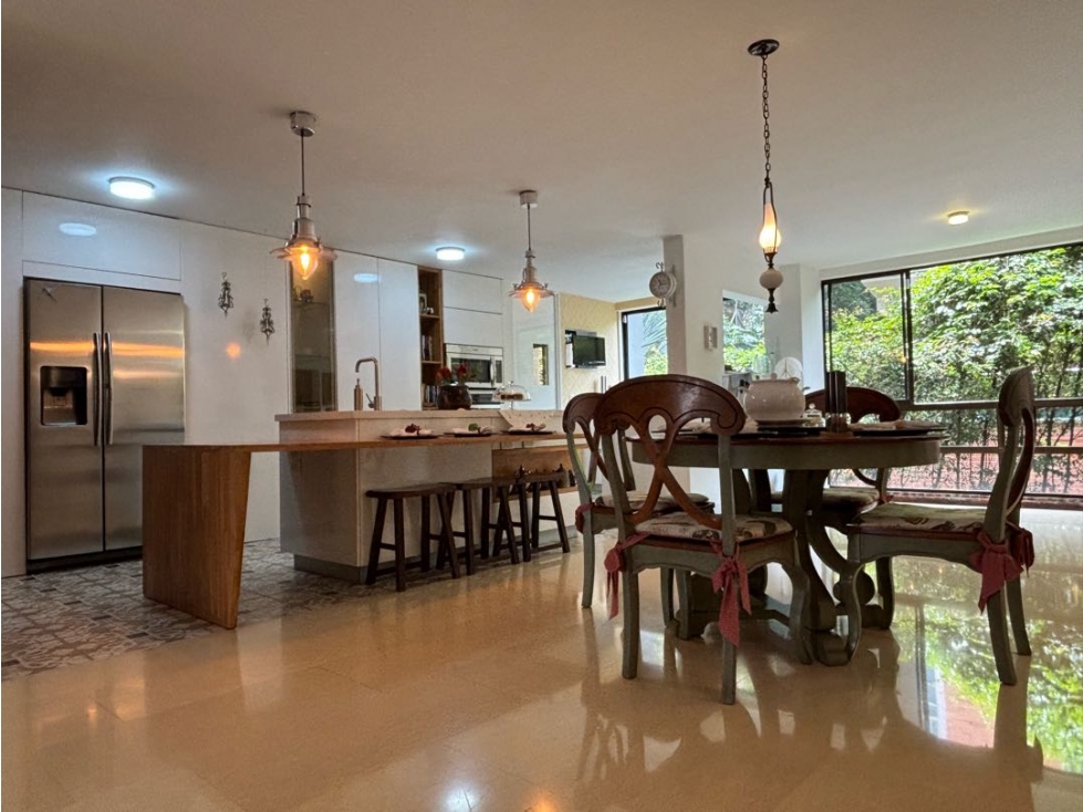 Venta de Apartamento Remodelado en Castropol El Poblado
