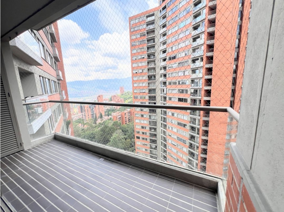 Venta de Apartartamento en poblado alto, Medellin — foto 2