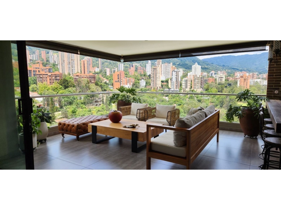Apartemento en El Poblado | 330 M2 | balcón tipo terraza