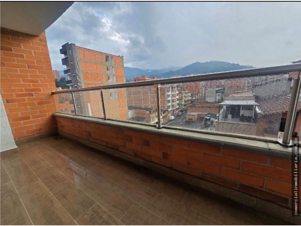 Venta de apartmento de dos niveles en Envigado cerca al parque — foto 6