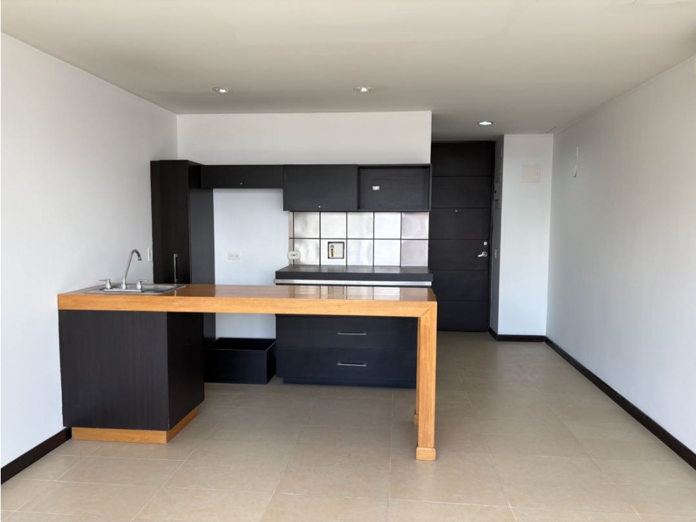 VENTA DE APARTOFICINA EL POBLADO MEDELLÍN ANTIQUIA