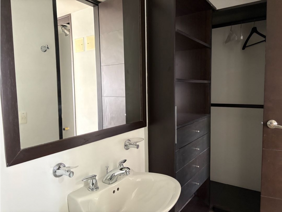VENTA DE APARTOFICINA EL POBLADO MEDELLÍN ANTIQUIA — foto 6