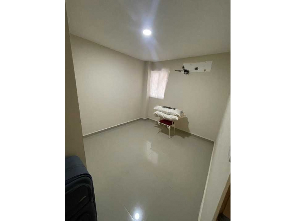 Venta de apto 3 habitaciones 2 baños zona de labores aire acondiciona — foto 5