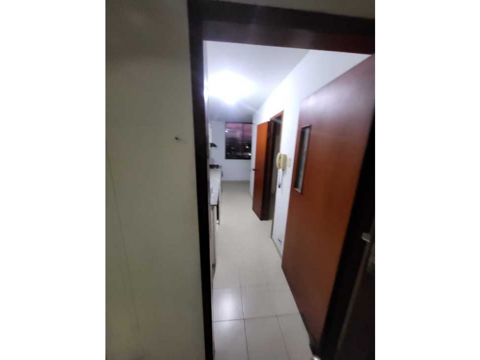 Venta de apto 3 habitaciones 2 baños cuarto de servicio — foto 3