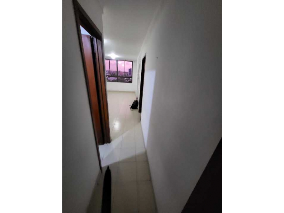 Venta de apto 3 habitaciones 2 baños cuarto de servicio — foto 6