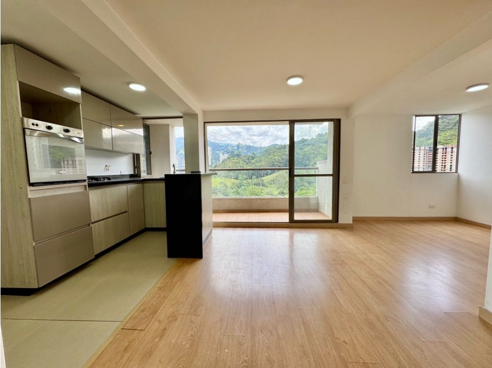 Venta de apto amplio en unidad campestre en sabaneta! Cerca a todo — foto 3