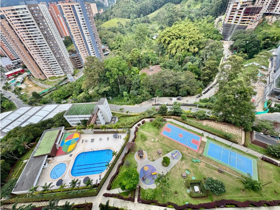 Venta de apto amplio en unidad campestre en sabaneta! Cerca a todo — foto 4