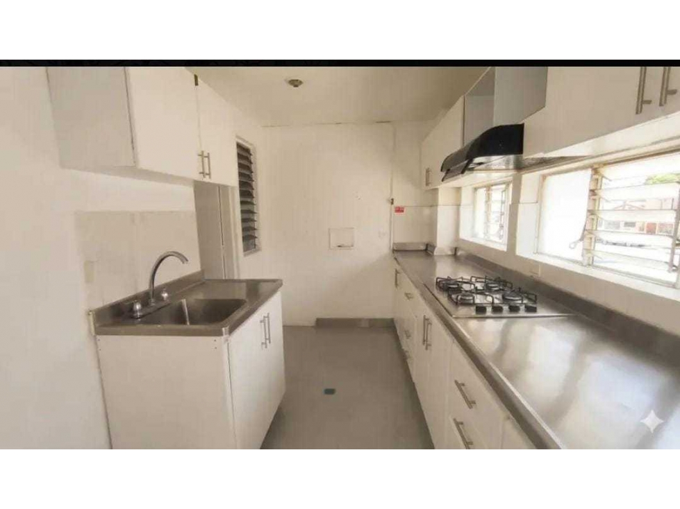 Venta de apto en la castellana — foto 2