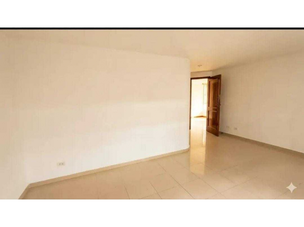 Venta de apto en la castellana — foto 3