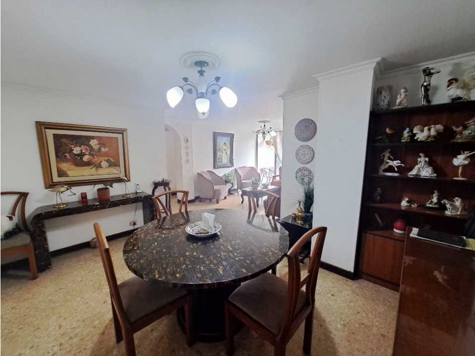 Venta de apto en laureles el nogal
