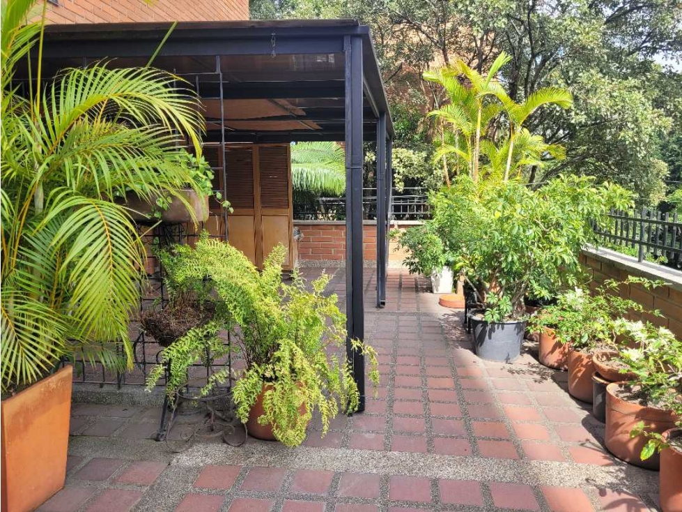Venta de apto original en el Poblado Vizcaya. Gran Terraza — foto 2
