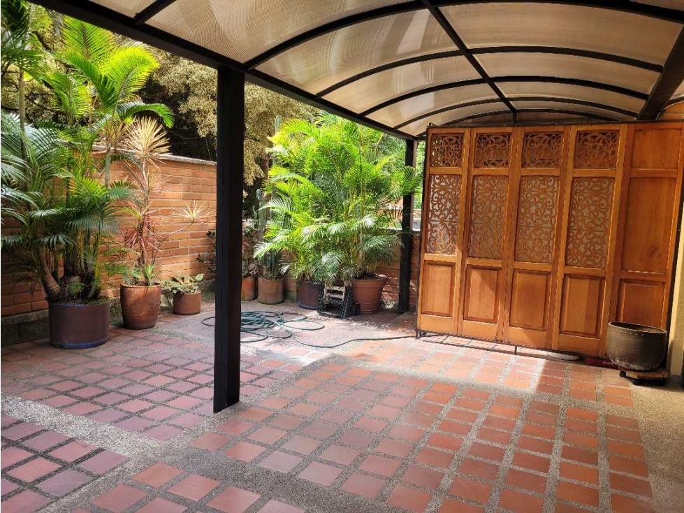 Venta de apto original en el Poblado Vizcaya. Gran Terraza — foto 3