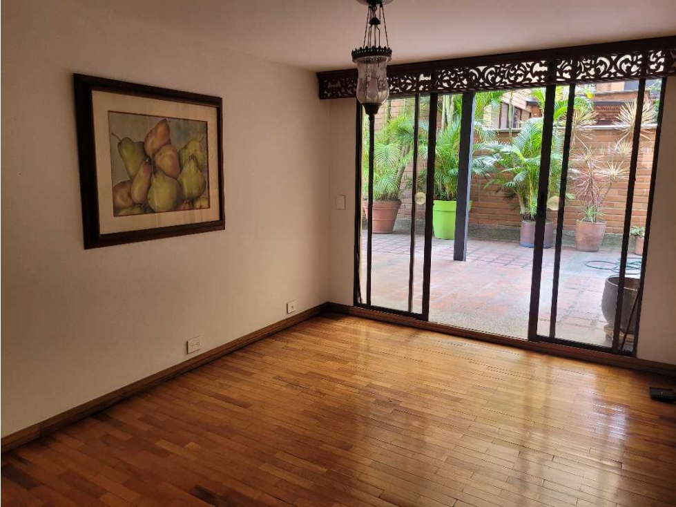 Venta de apto original en el Poblado Vizcaya. Gran Terraza — foto 4
